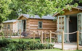 Toad Hall Lodges - Luxury Glamping Lodges Near Southwold!